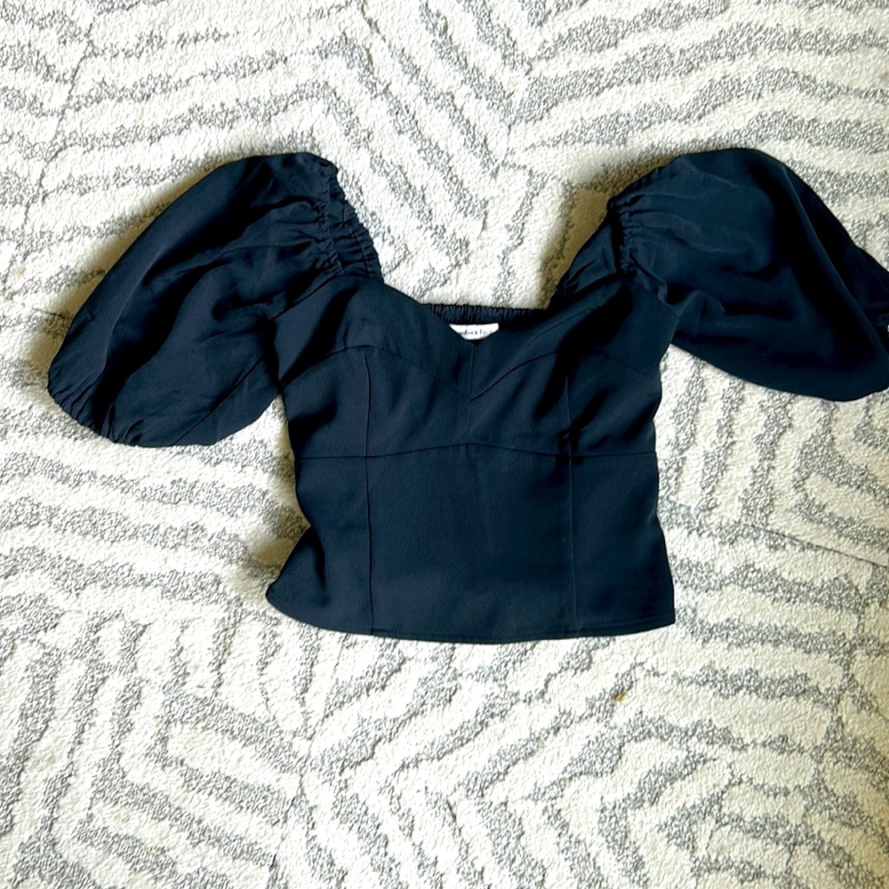 Abercrombie puff sleeve black top XS